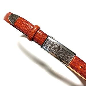 LAST CHANCE! Vintage 90s Brighton Genuine Leather Skinny Belt 28